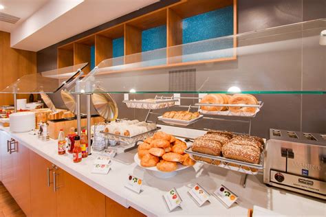 springhill suites breakfast|SpringHill Suites Hotel Amenities .